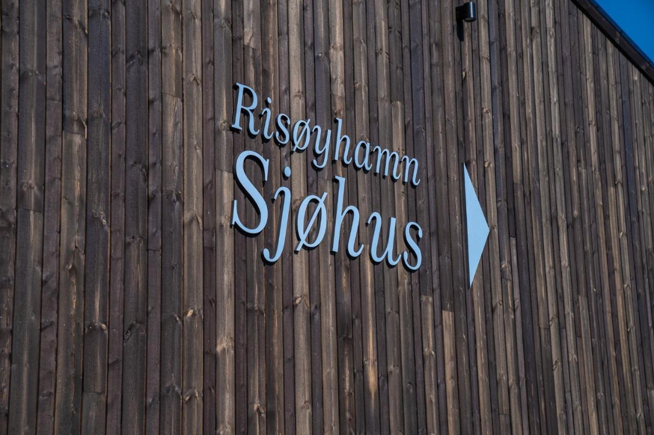 Risoyhamn Sjohus As Apartment Exterior photo