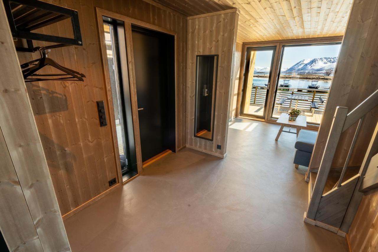 Risoyhamn Sjohus As Apartment Exterior photo