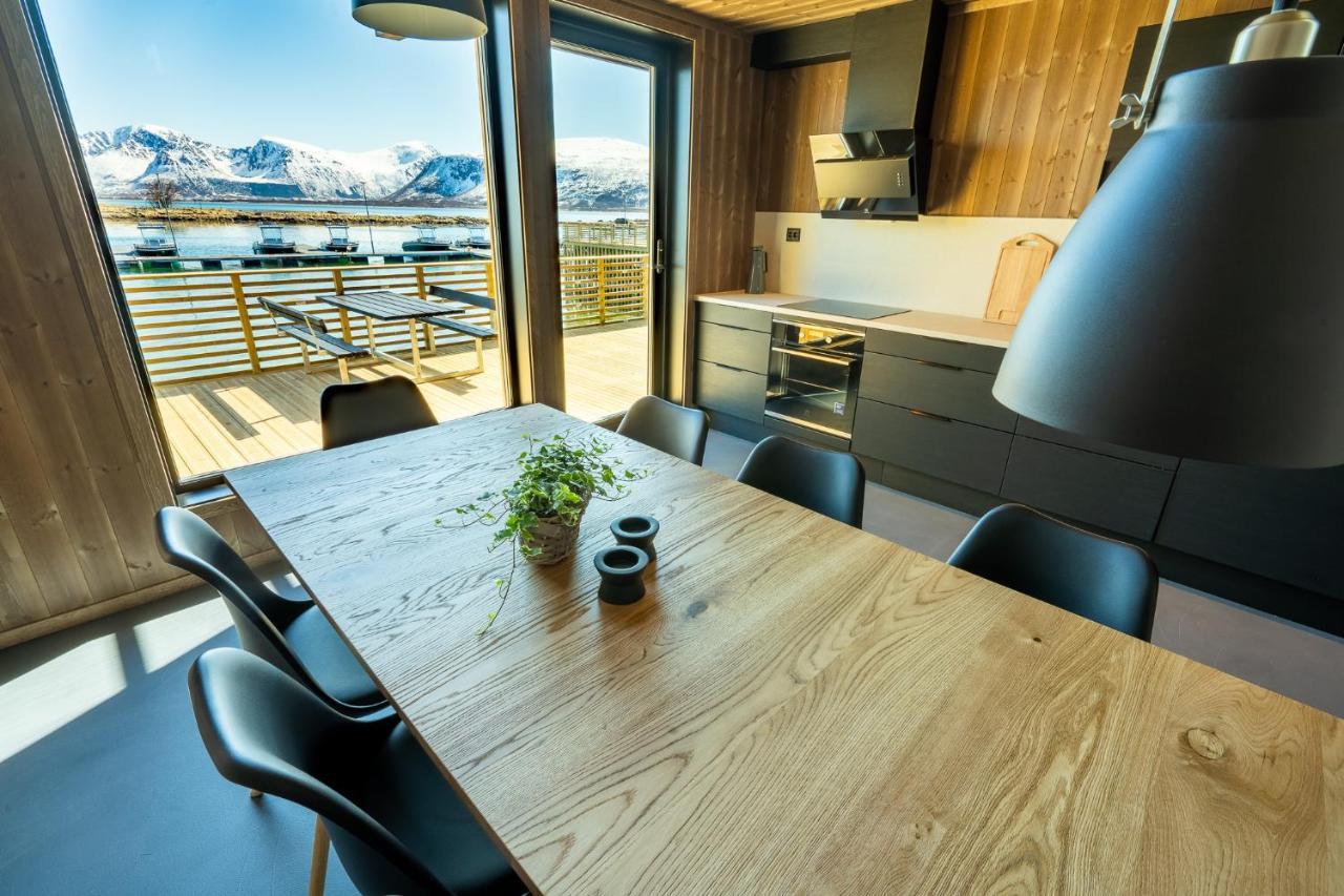 Risoyhamn Sjohus As Apartment Exterior photo